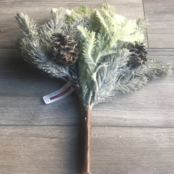 Ashland Christmas Artificial Frosted Bush - Picture 8 of 9